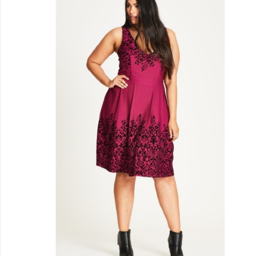 BNWOT CITY CHIC Border Flock Fit & Flare Dress - Picture 1 of 13